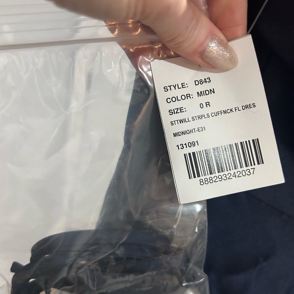 Midnight Navy formal dress- size 0R - pockets and comes with shoulder straps - Picture 3 of 5